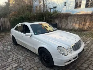 Mercedes-Benz E 200 E 200 Kompressor (211.042)