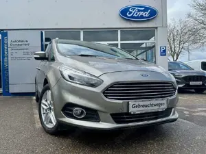 Ford S-Max Titanium