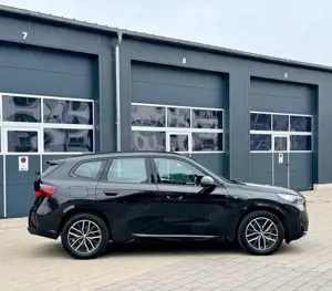 BMW X1 18 i sDrive M Sport*Keyless*LED*Kamera*PDC*SZ Bild 4