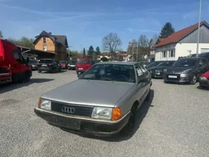 Audi 100