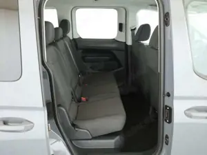 Volkswagen Caddy Kombi 1.5 TSI DSG AHK RFK SHZ EPH GRA Bild 5