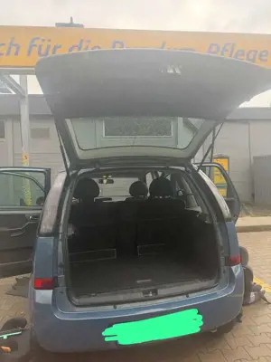 Opel Meriva 1.6 16V Easytronic Edition