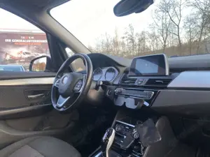 BMW 216 2-er Baureihe 216d Active Tourer Advantage Bild 5