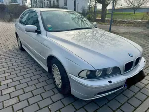 BMW 520 520i