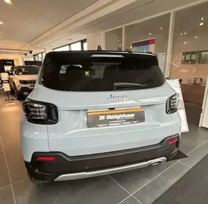 Jeep Avenger Summit Mild-Hybrid Bild 4