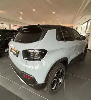 Jeep Avenger Summit Mild-Hybrid Bild 5