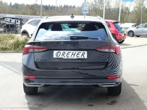 Skoda Octavia Octavia Combi 2.0 TDI DPF Sportline (EURO 6d) LED Bild 5