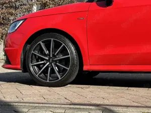 Audi A1 1.4 TFSI sLine Sportback Navi.xenon.leder.tempomat Bild 2