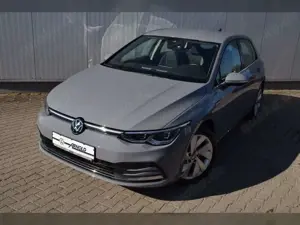 Volkswagen Golf VIII TSI Style AHK - LED - Navi - RearView Bild 2