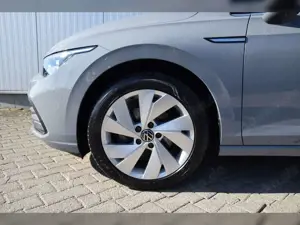 Volkswagen Golf VIII TSI Style AHK - LED - Navi - RearView Bild 5