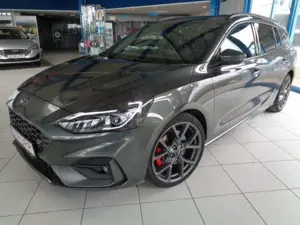 Ford Focus ST Aut/LED/Kamera/ACC/Totwinkel/Winterpak.