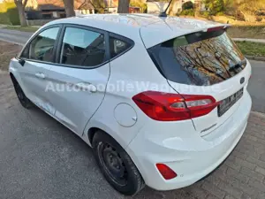 Ford Fiesta Cool  Connect Kamera 6-Gang Schalter Bild 4