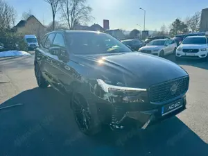 Volvo XC60 B5 AWD Ultra Black Edition Bild 3