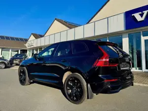 Volvo XC60 B5 AWD Ultra Black Edition Bild 2