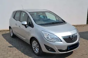 Opel Meriva B Active KLIMA*EURO-5*TEMP*AHK*HUAU NEU*