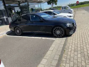 Mercedes-Benz E 300 E 300 d (213.008)