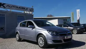 Opel Astra TÜV,- Kundendienst Neu Scheckheftgepflegt Klima