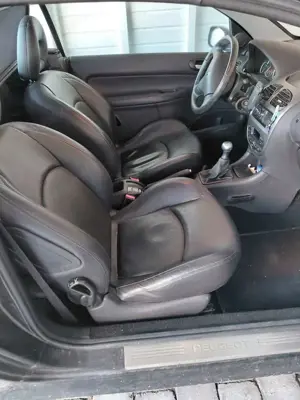 Peugeot 206 CC Platinum Bild 3