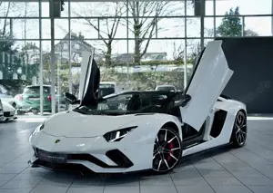 Lamborghini Aventador S Roadster *2.H *Carbon* LIFT* Dt.Fzg*