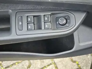 Volkswagen Golf VIII Variant Life 2.0 TDI AHK*RKamera*LED*Nav*A... Bild 5