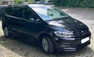 Volkswagen Touran 1.5 TSI DSG Comfortline AHK 7Sitze Pano Klima Standheizung Massagesitze