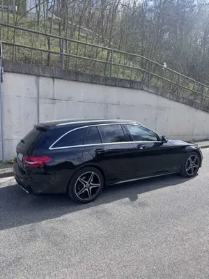 Mercedes-Benz C 250 (BlueTEC) d T 7G-TRONIC AMG Line