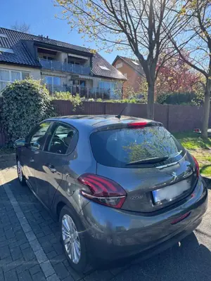 Peugeot 208 PureTech 82 Active Bild 3
