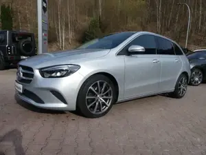 Mercedes-Benz B 220 B220 4Matic*2.0*KAM*USB*Tempomat*Automatik*SHZ*