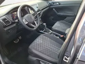 Volkswagen T-Cross R-line 150 PS DSG | RÜKA | AHZV. | IQ.LI Bild 4