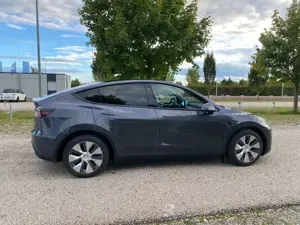 Tesla Model Y Model Y Long Range Dual Motor AWD Bild 5