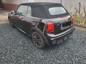 MINI Cooper S Cabrio Mini Cooper S Cabrio Aut. Bild 3