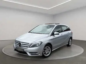 Mercedes-Benz B 200 CDI*1 Hand*Bi-Xenon*Pano*