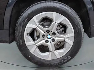 BMW X1 sDrive18i  xLine DAB LED Komfortzg. Shz Bild 5