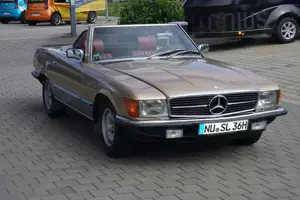 Mercedes-Benz SL 500 R107 Cabrio