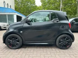 smart forTwo fortwo 66kW DCT BRABUS tailor made**pure black* Bild 2