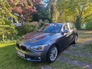 BMW 120 120d [Navi Prof./Xenon/KeylessEntry/PDC/Memory, Schiebedach]