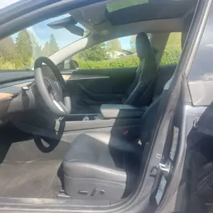Tesla Model 3 Model 3 Langstreckenbatt. Allradantrieb Dual Motor Performance Bild 5