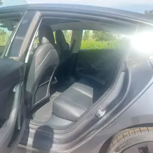 Tesla Model 3 Model 3 Langstreckenbatt. Allradantrieb Dual Motor Performance Bild 4