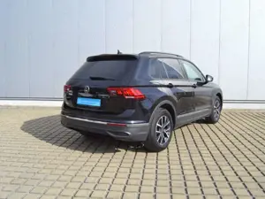 Volkswagen Tiguan 2.0 TDI Life AHK/LED/17-ZOLL/NAVI+VZE/BUSINESS-PR Bild 3