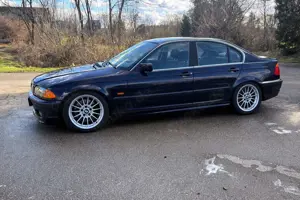 BMW 330 330i Bild 4