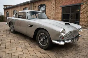 Aston Martin Others DB4