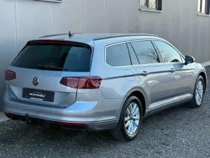 Volkswagen Passat Variant Passat 2.0 DSG*ACC*MATRIX*VIRTUAL*360°*AHK Bild 4