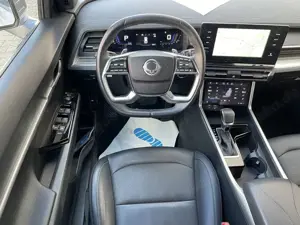 SsangYong Torres 1,5 T-GDI 2WD AT Quartz TotwAss Alu18 Ledr Shz Key Bild 4