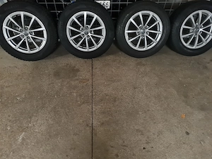 Audi A6  Original  Neuwertige Alufelgen 17 Zoll mit Winterreifen