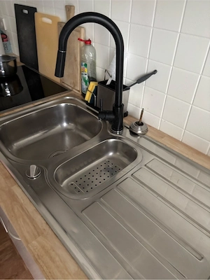 küche mit elektrogeräten 