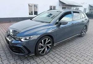 Volkswagen Golf VIII Variant 2.0 TSI R-Line DSG MATRIX/STHZ