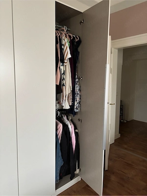 Kleiderschrank weiß  Bild 2