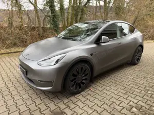 Tesla Model Y Tesla Model Y Performance | 1.Hand | 21" Turbinen | Mattgrau | Autopilot | Top Zustand