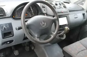 Mercedes-Benz Vito 111 CDI kompakt (639.601)Mixto LKW Zulas/6 Si Bild 5