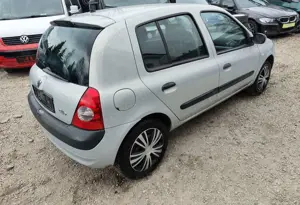 Renault Clio Bild 4